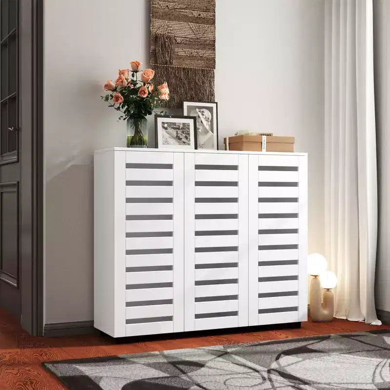 TUYOHW 5-Tier Wooden Shoe Storage Cabinet with Adjustable Shelves, Louvered Door Shoe Rack, Multi-scene Shoe Organizer for Home Living Spaces
