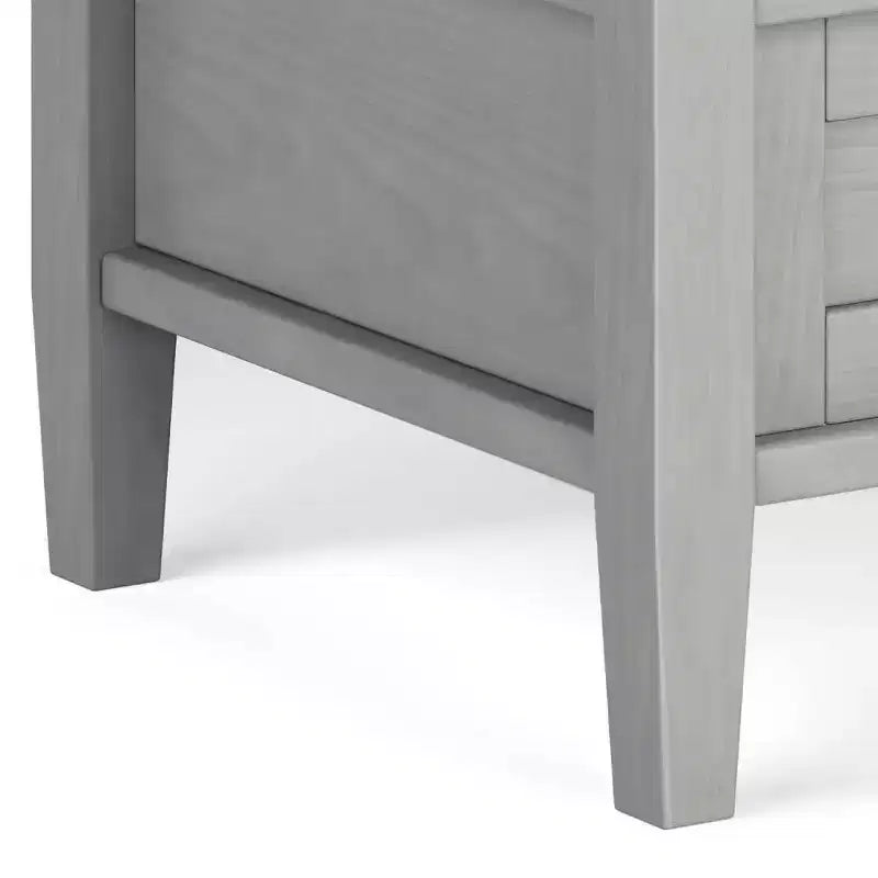 Table d'appoint gris brouillard : style transitionnel, pin, tiroir de rangement, capacité de 22,7 kg
